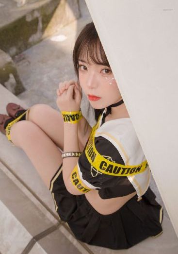 美女和老师拔萝卜_720高清完整版播放